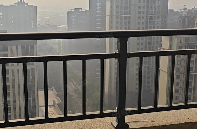 揽梦新都3室2厅125.14㎡35万二手房图片