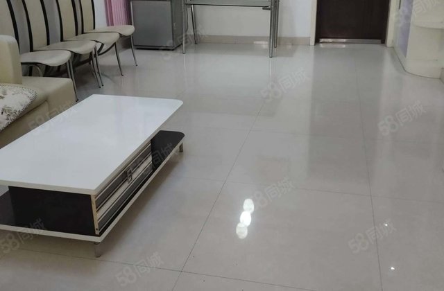 金凤龙庭 2房 周边配套完善