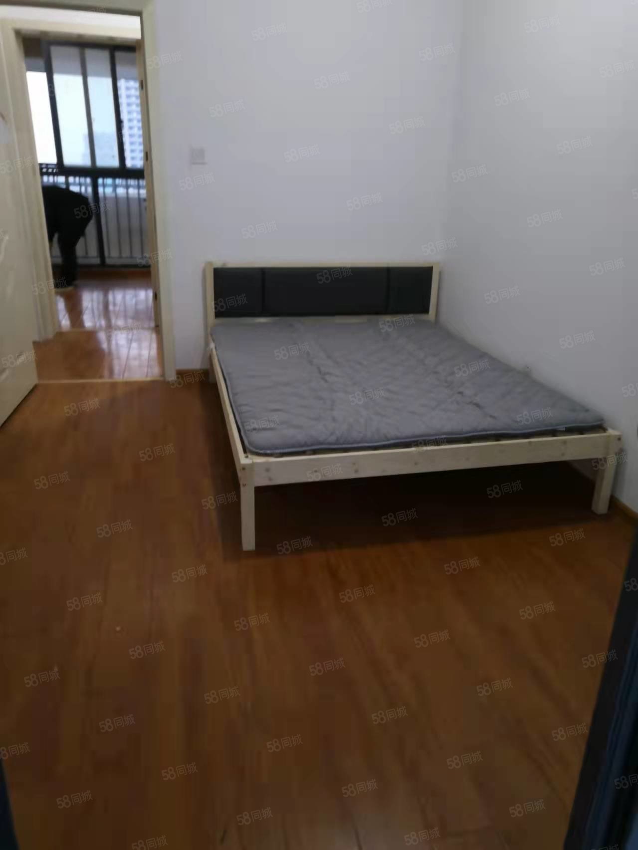 加侨侨城壹号(C区)3室2厅2卫108.51㎡南65万