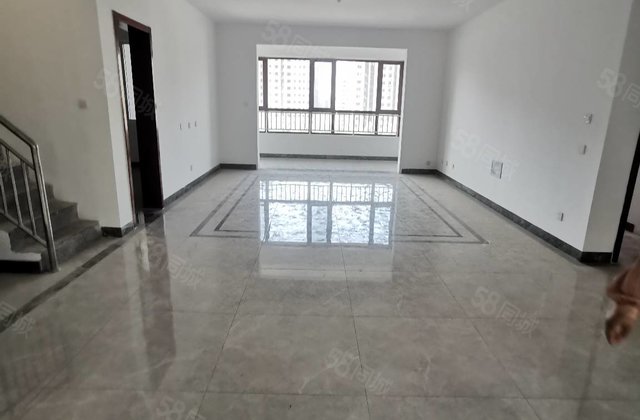 时代中通复试186平，带露台，带车位地下室，新房未住，诚售