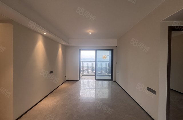 保利金町湾4室2厅120㎡93万二手房图片