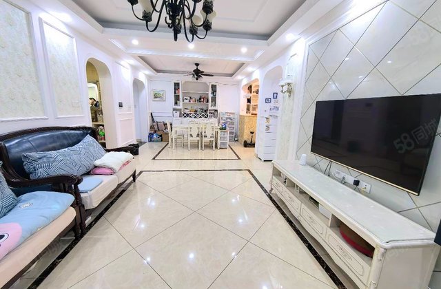 八方小区(C区)3室2厅123.92㎡298.8万二手房图片