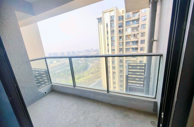 龙湖昱湖壹号铂岸3室2厅92.37㎡118.6万二手房图片