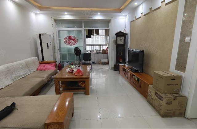 金柱月亮湾(C区) 双卫生间 小三房 房龄新 商品住宅