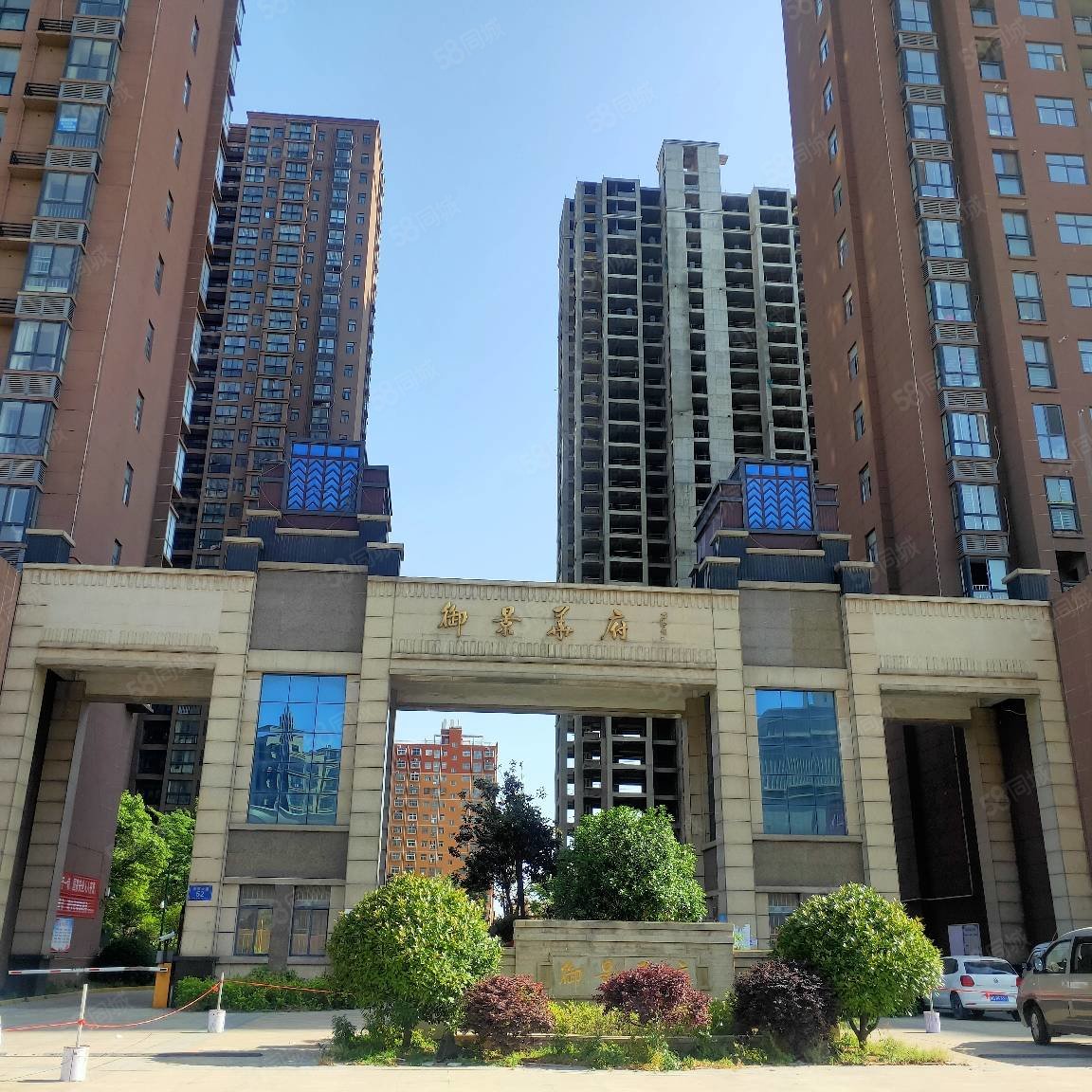 精装新房未入住御景华府电梯房2室满五诚心出售价格美丽