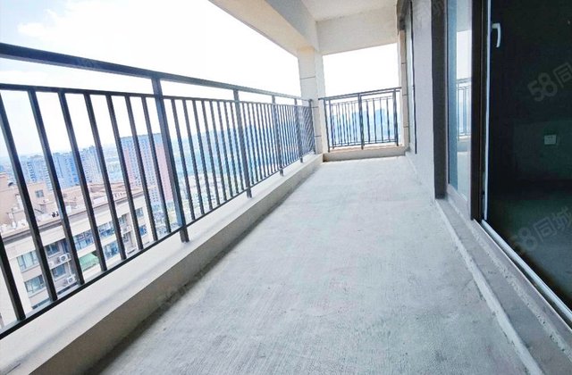 花样年香门第北区4室2厅125.5㎡109.8万二手房图片