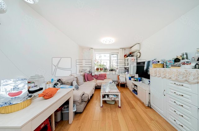 逸成东苑2室1厅75.19㎡618万二手房图片