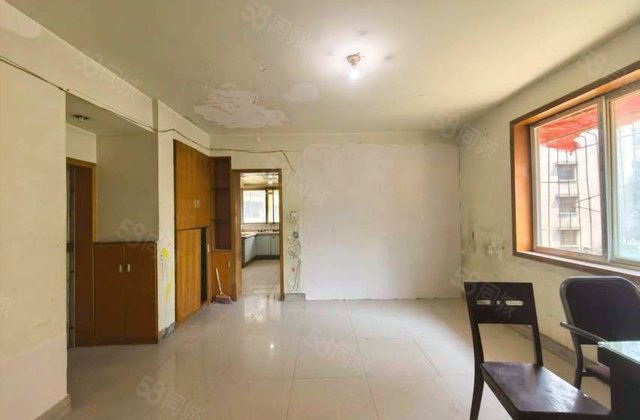 安蓉路8号院3室1厅76.03㎡80.7万二手房图片