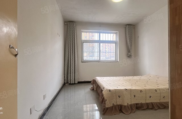 新出 安居嘉和 电梯房 免大税 带储 业主急售