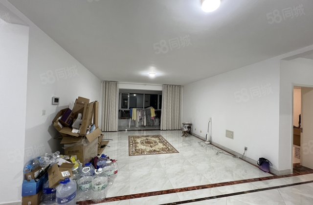 电梯洋房,海德公园,带车储,元宝户型,双阳台,低于市场价！