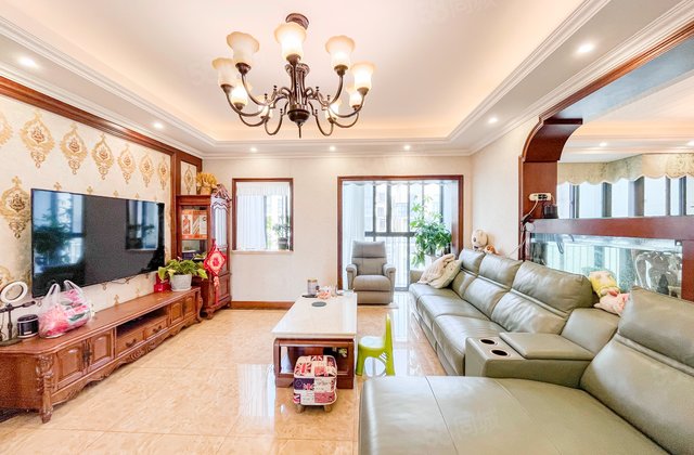 彩叠园二期3室2厅132.57㎡196万二手房图片