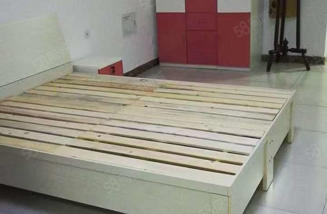 金鑫班芙春天A区1室1厅56㎡27万二手房图片