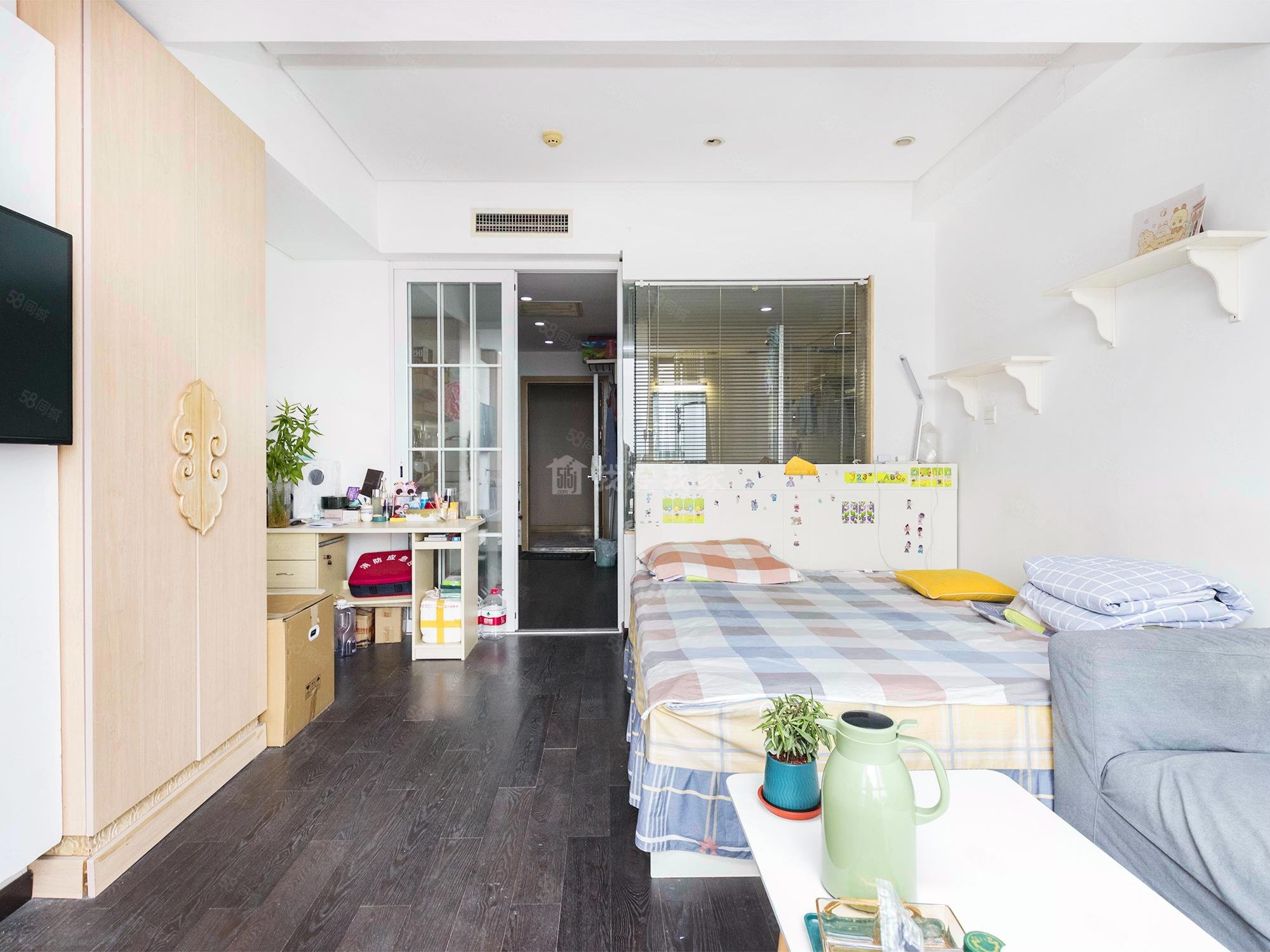 天作國際中心1室0廳1衛(wèi)51.61㎡東350萬