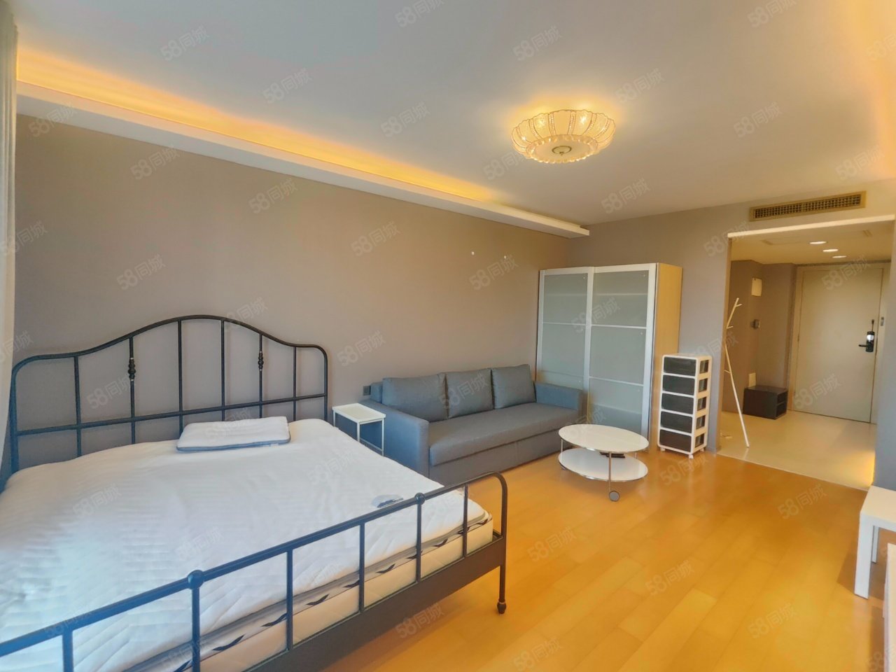 萬(wàn)科公園五號(hào)1室0廳1衛(wèi)56.74㎡東290萬(wàn)