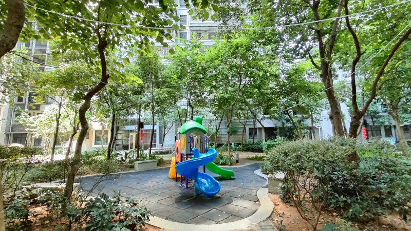 岭南明珠三期3室2厅1卫115㎡南北74.7万