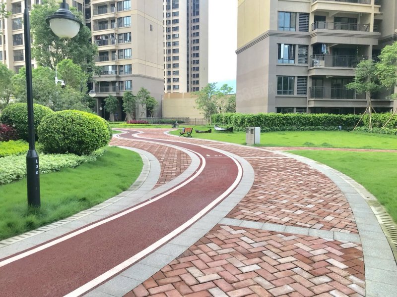 花园 电梯3房2厅全新精装未入住 正南向满2年,保利大都会-韶关58同城