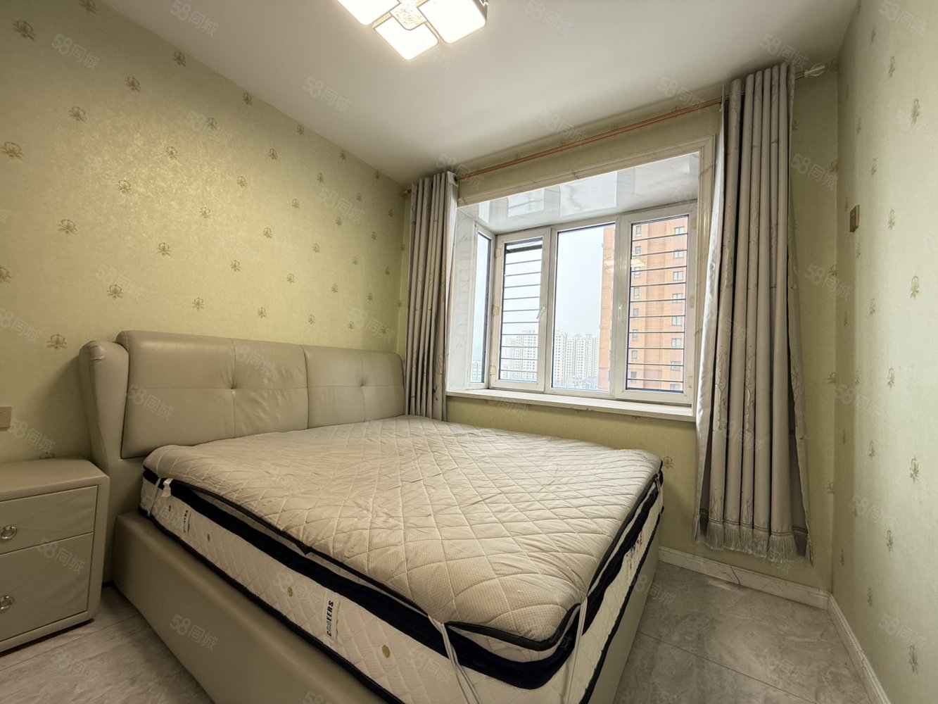 江南华府2室1厅1卫76㎡南北48万