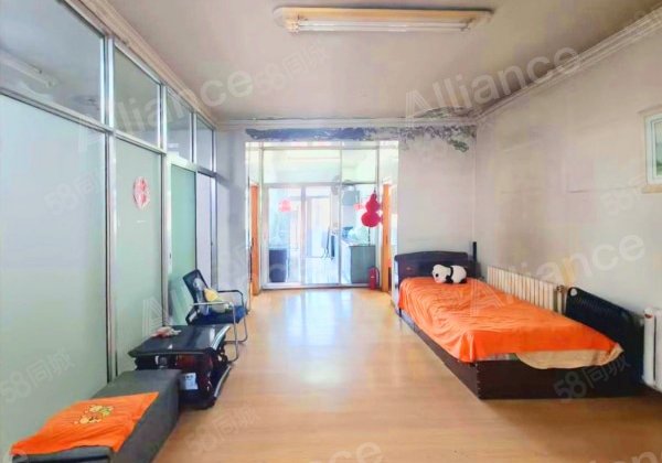 滨江街100号小区2室1厅105㎡12.8万二手房图片