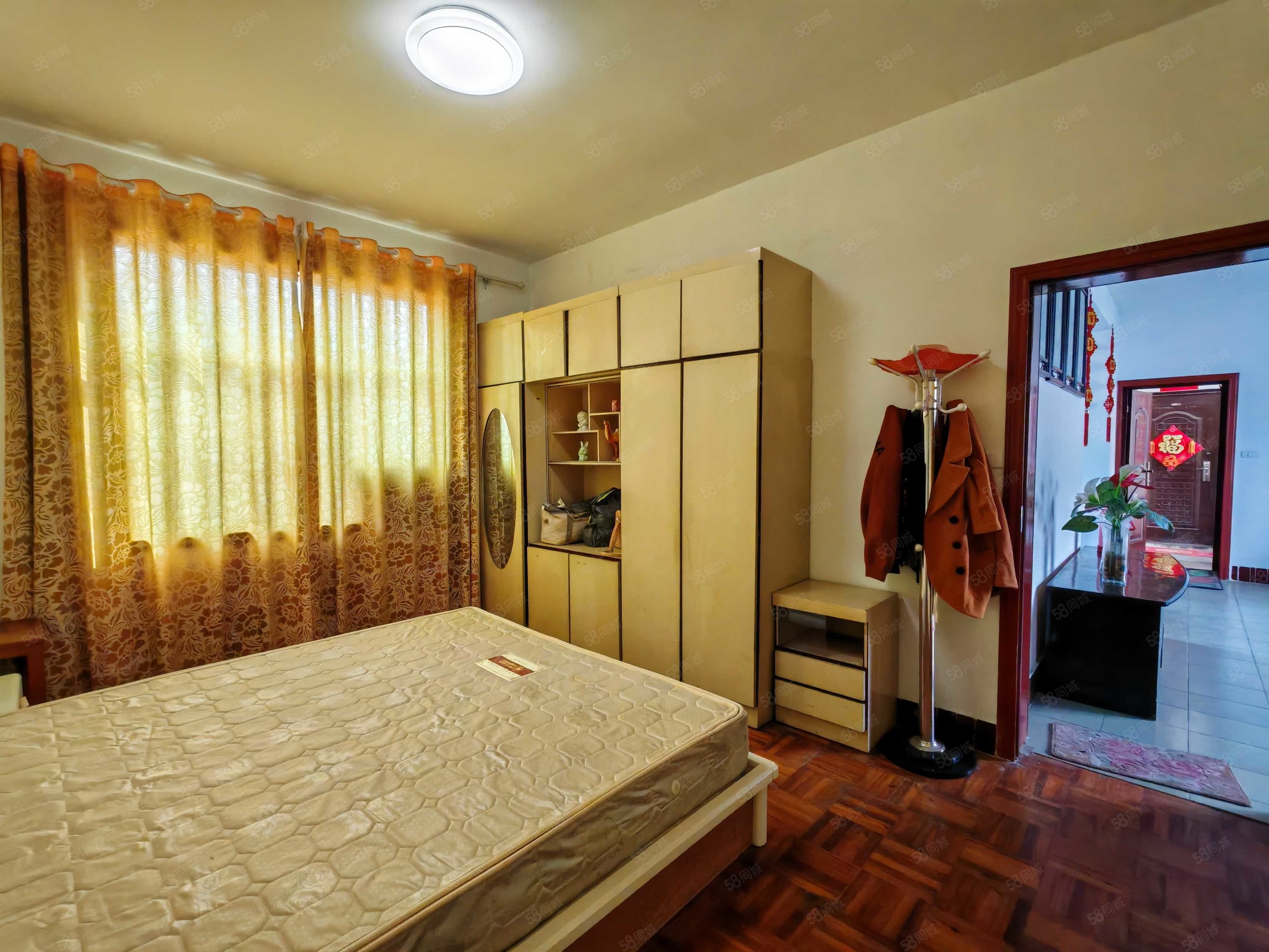 神鹰小区3室2厅1卫84㎡南北25万