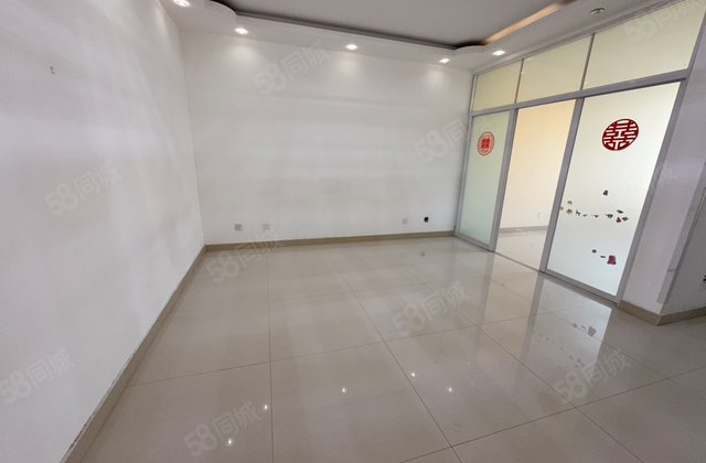 万达旁 莲湖花园  刚需必看 精装三室 前排 随时看房