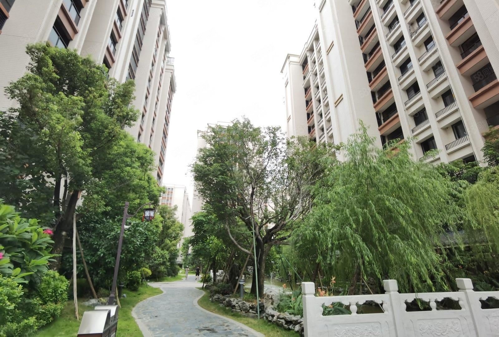 江南星语1栋85平稀有3房2厅不会临路