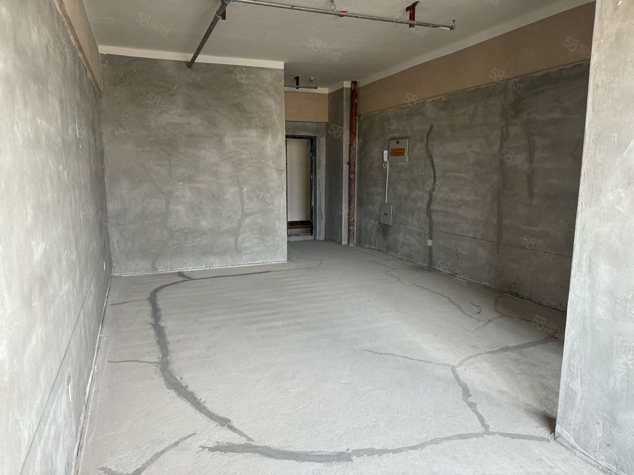 聚铭智慧城1室1厅1卫53.75㎡西12万