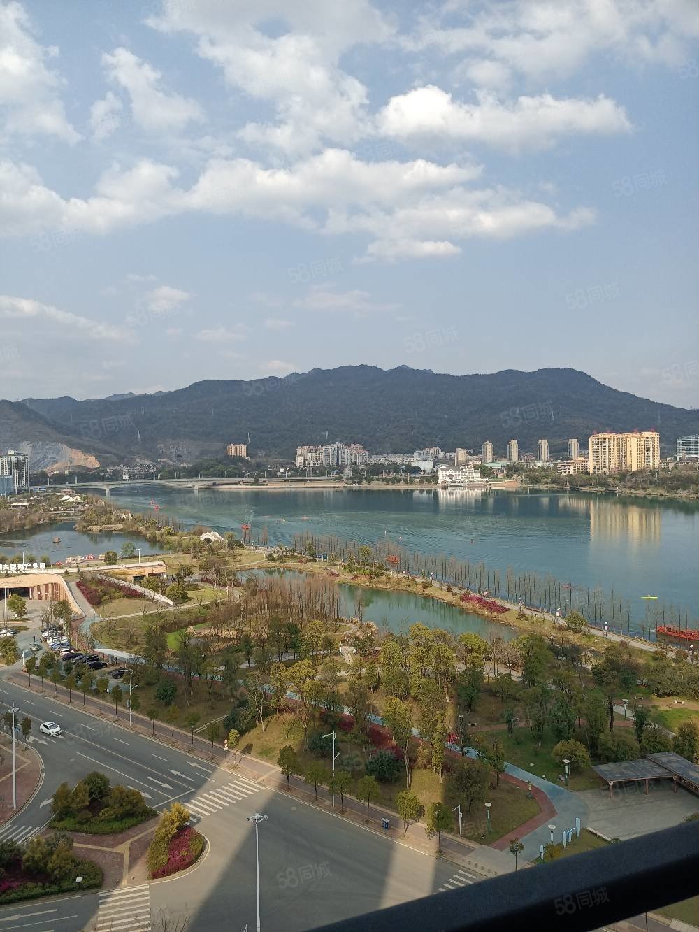 合一福东江首府5室2厅2卫181㎡南北118万