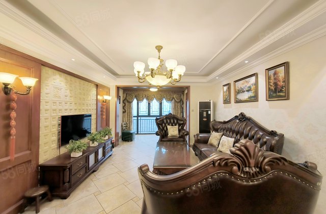 融圣国际3室2厅135.73㎡158万二手房图片