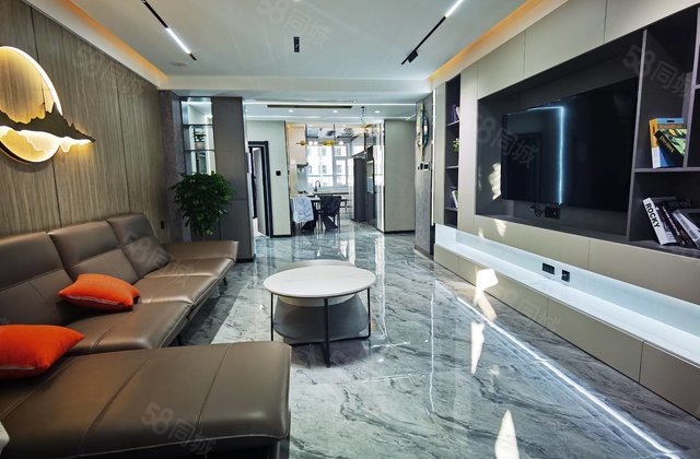 市中心融城国际10楼中间户130平标准两室一厅中央空调