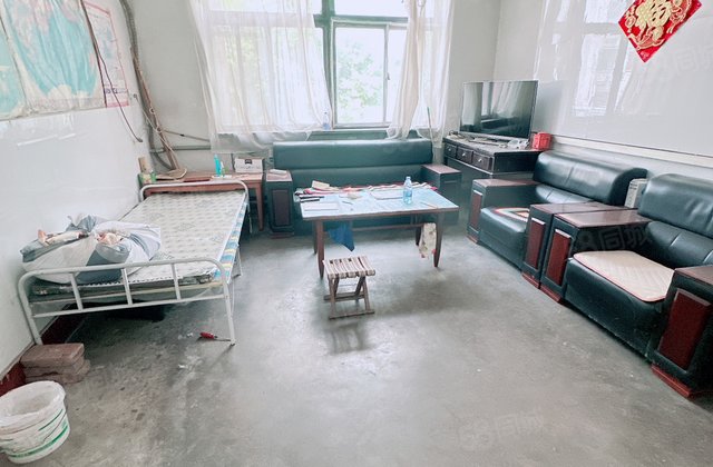 东昌中学 金鼎附近 单位家属院 三室朝阳 停车方便