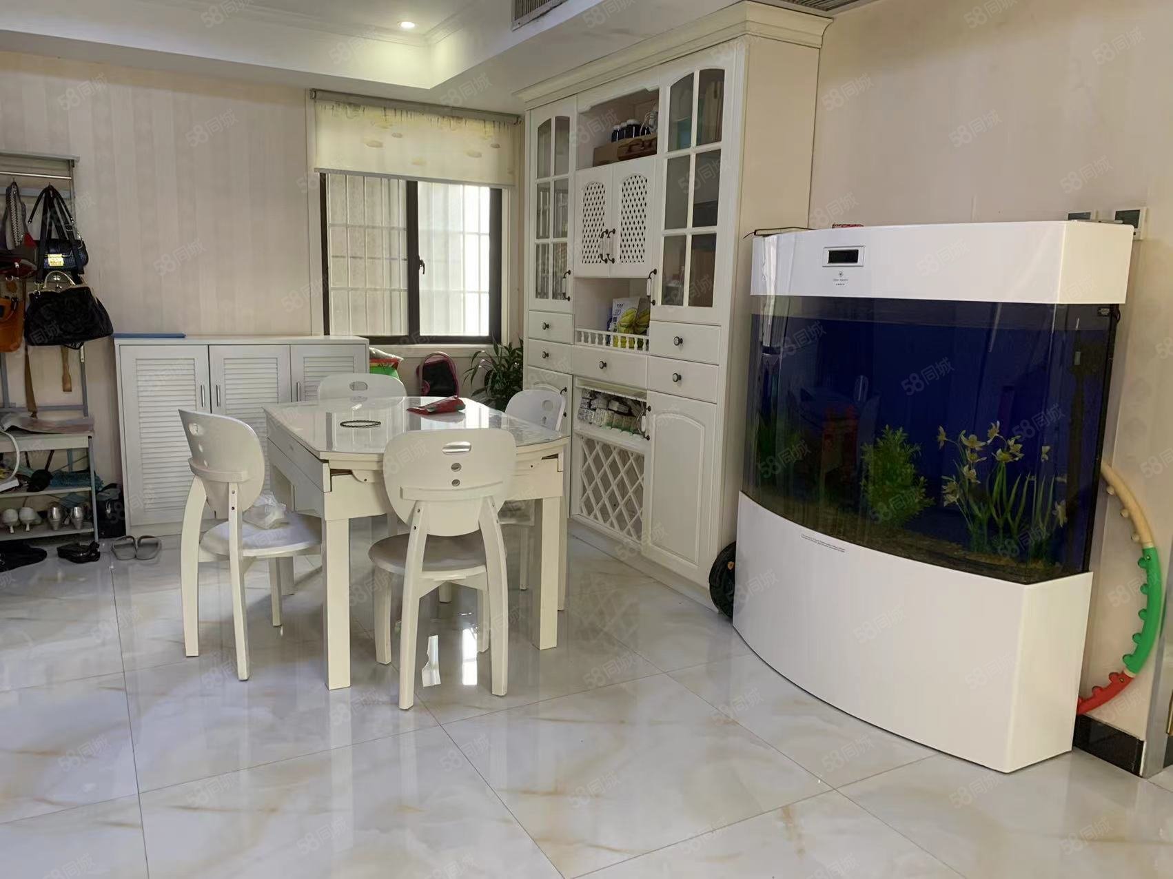 丽阳春都3室2厅2卫128.88㎡南82万