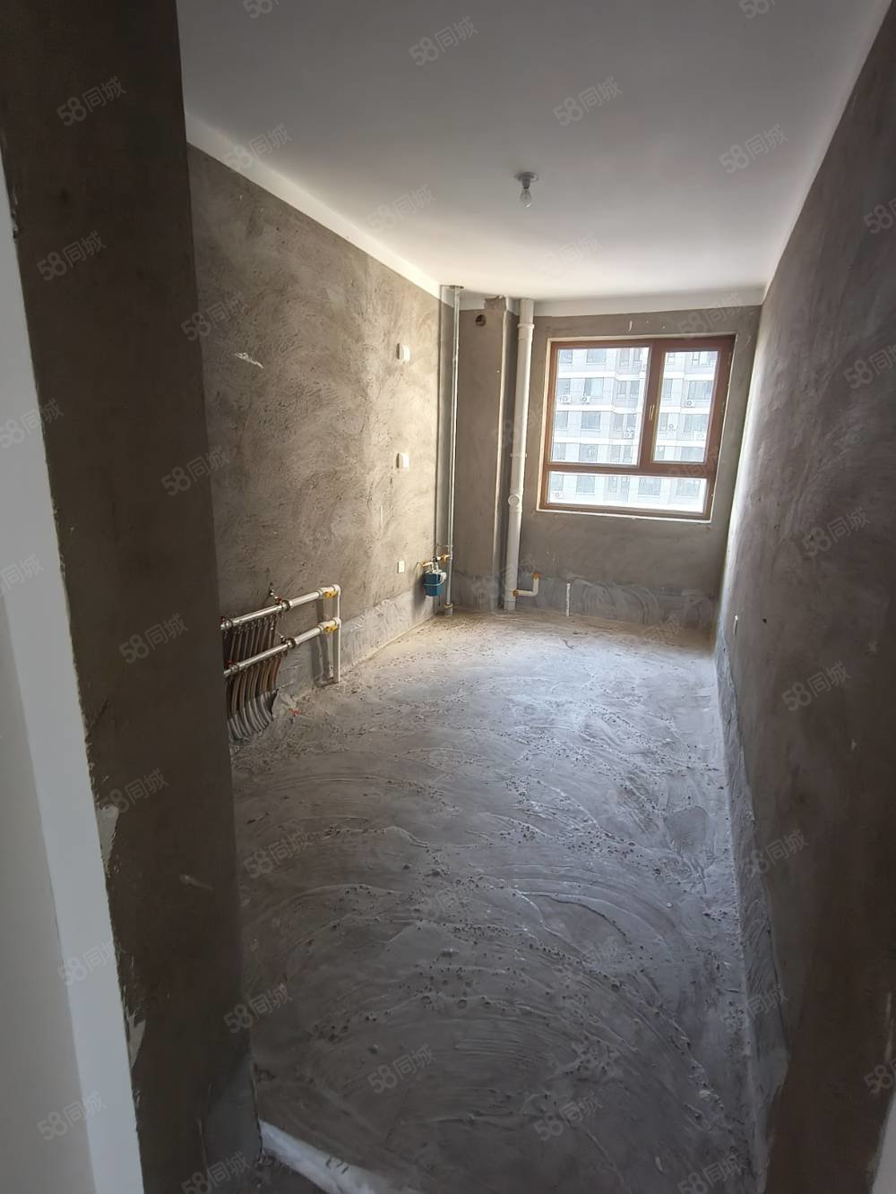 锦江丽都4室2厅1卫168㎡南北126万