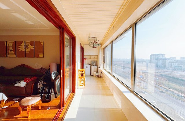 房东急售！润景苑东区大平层！双阳台！高档小区！带车位储藏室！