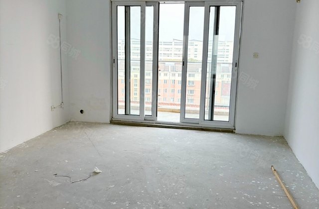 怡邻社区五区4室2厅168.57㎡170万二手房图片