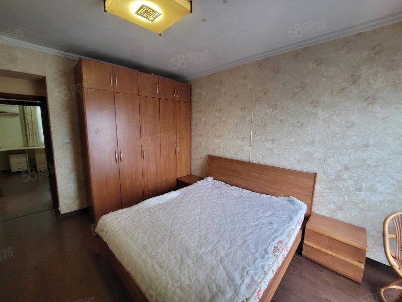 缤纷年华2室2厅1卫100㎡南北51万