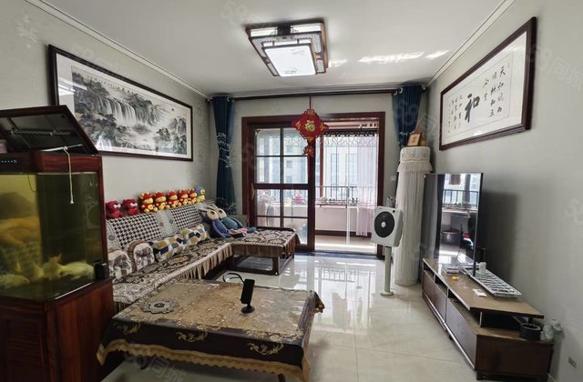 东关国际东区 三室两厅 带车位储藏室 品牌家具 免大税