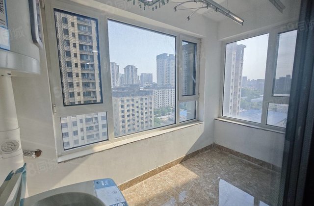 东昌东校北临 锦绣观邸 精装3室 中间好楼层 带车位储藏室