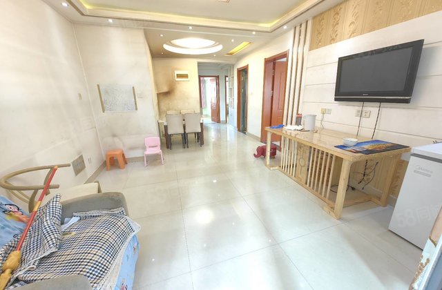 水岸花语 一梯两户总高11层 6楼东户 带车位储藏室 随时看