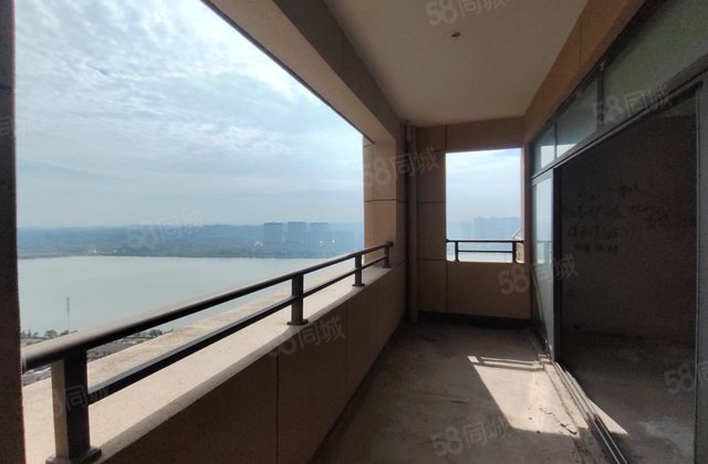 博能信江府4室2厅169.04㎡86万二手房图片