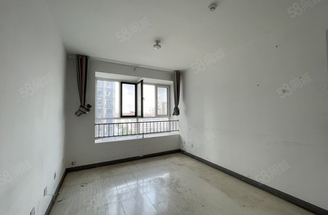 二中附近 金柱大学城 中间楼层 带储藏室 免大税