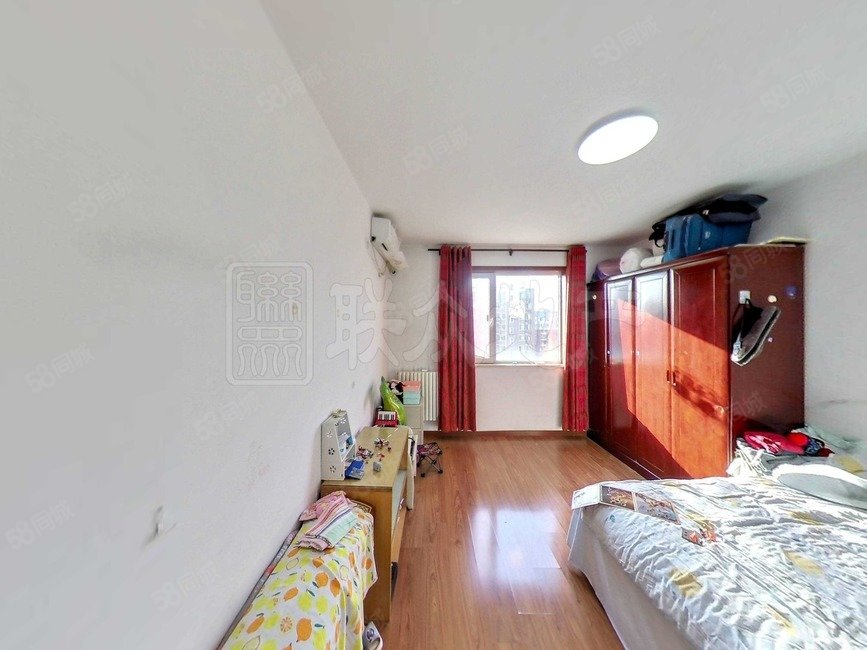 新興家園(西區(qū))3室2廳2衛(wèi)127.04㎡南北270萬