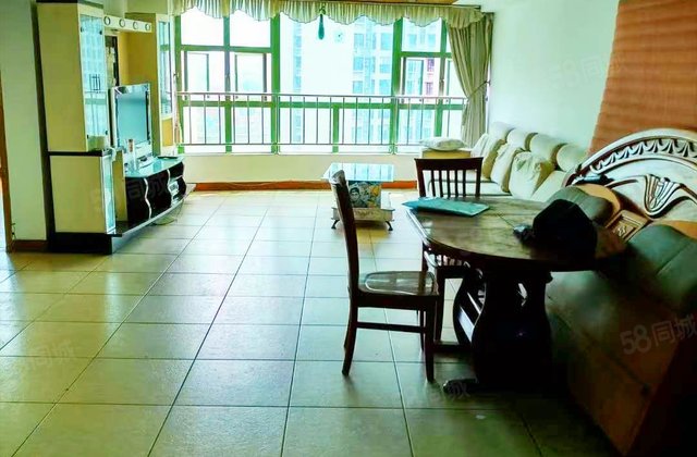 海景花园(南海)3室2厅128.43㎡155万二手房图片