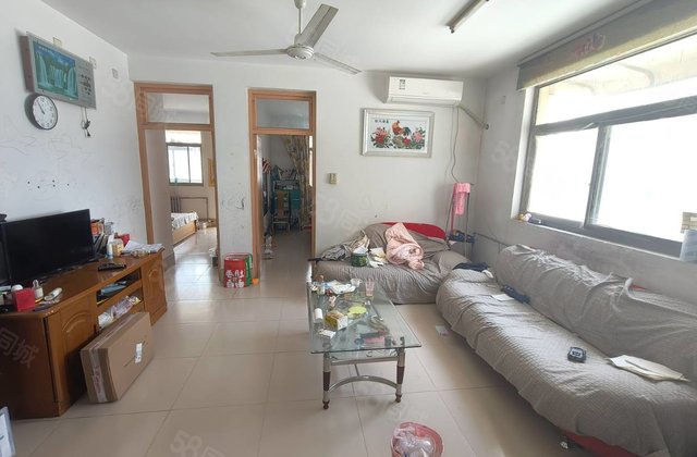 党校家属院，三室两厅，边户，带车位地下室