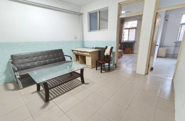 一楼带院 三室 还可以尚东昌中学 益民胡同一品北邻