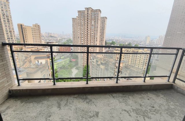 雍华庭3室2厅133㎡52万二手房图片