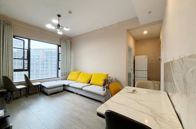 首开龙湖紫宸香颂四期2室2厅81.36㎡105万二手房图片