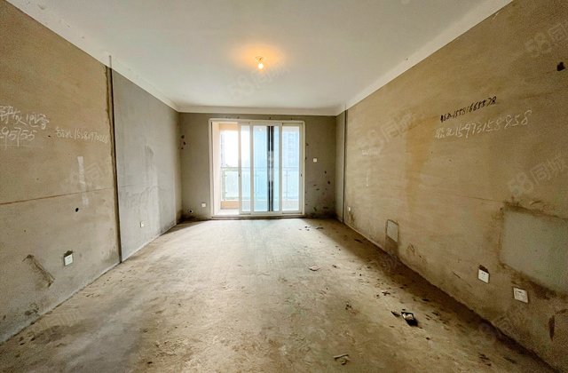 北辰三角洲奥城E4区4室2厅138.97㎡140万二手房图片