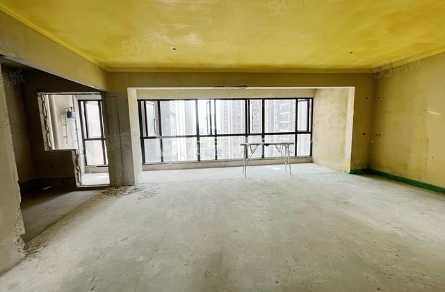 中铁逸都国际(G区)二期4室2厅128㎡140万二手房图片