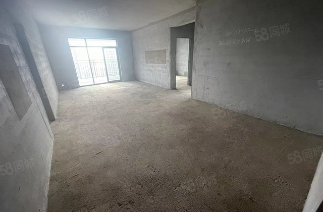 兴润秋语台3室2厅136㎡88万二手房图片