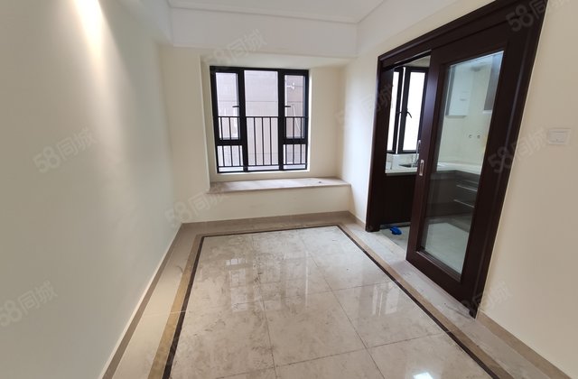 苗和苑 带省级学位 红本在手 可公积金 年轻时尚,二居室